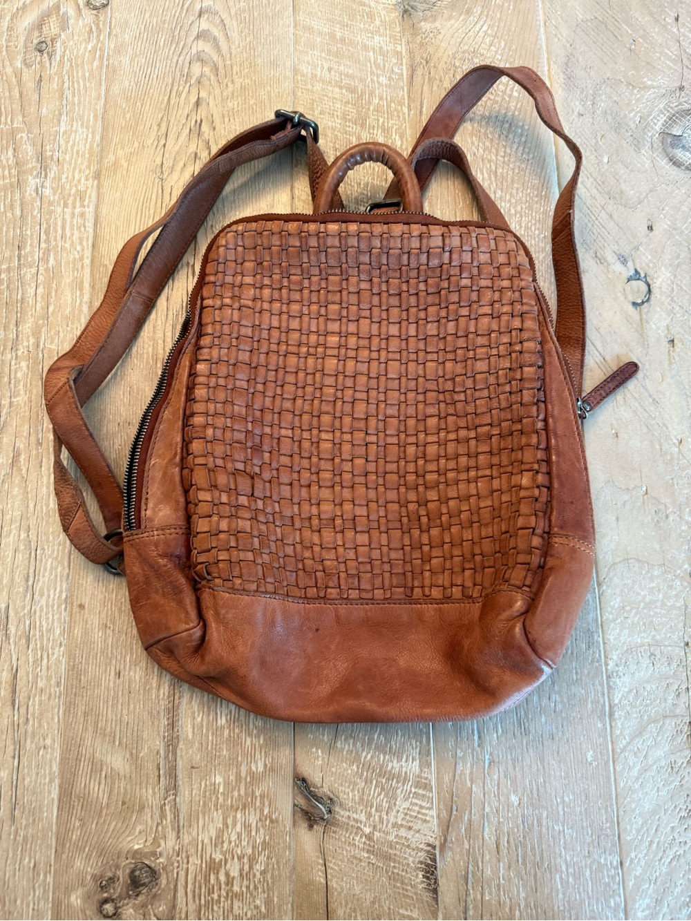 Vilenca Holland Woven Leather Backpack in Warm Cognac